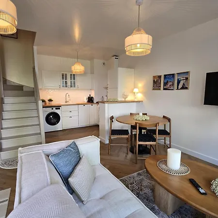 Agnes Little Corner דירה